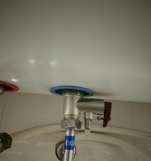 如何处理热水器塑料水阀漏水问题（解决热水器塑料水阀漏水的实用方法）